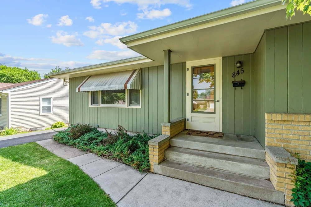 845 Spencer Street S Shakopee, MN 55379