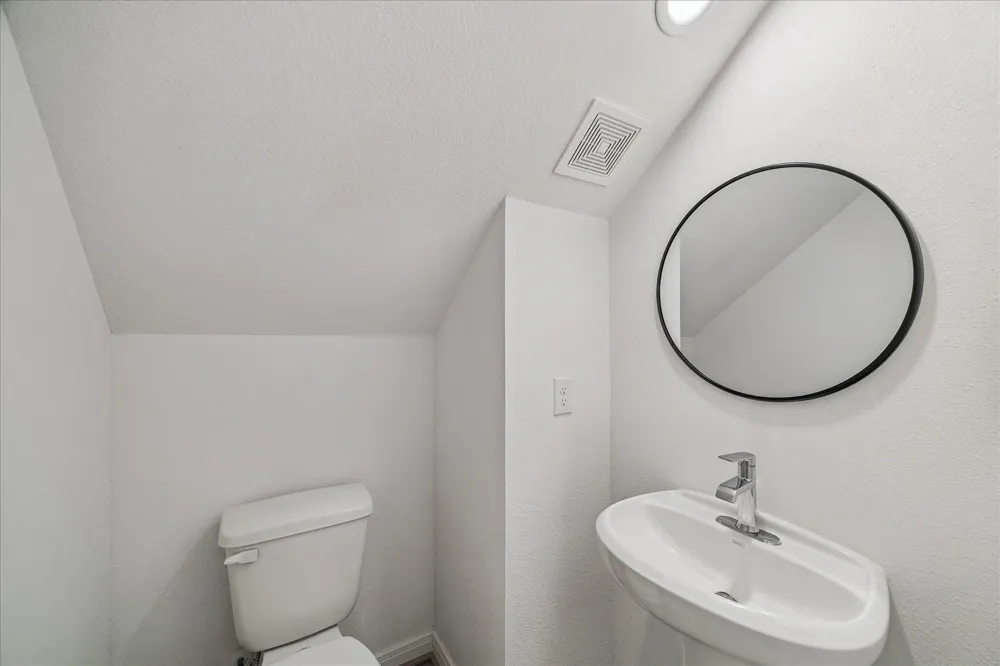 1524 Ojeman Road #D Houston, TX 77055