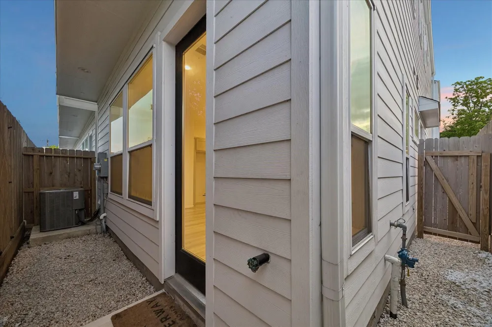 1524 Ojeman Road #D Houston, TX 77055