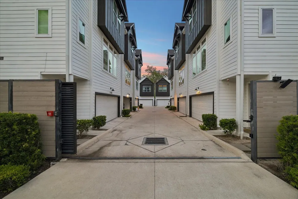 1524 Ojeman Road #D Houston, TX 77055