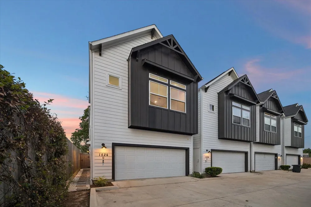 1524 Ojeman Road #D Houston, TX 77055