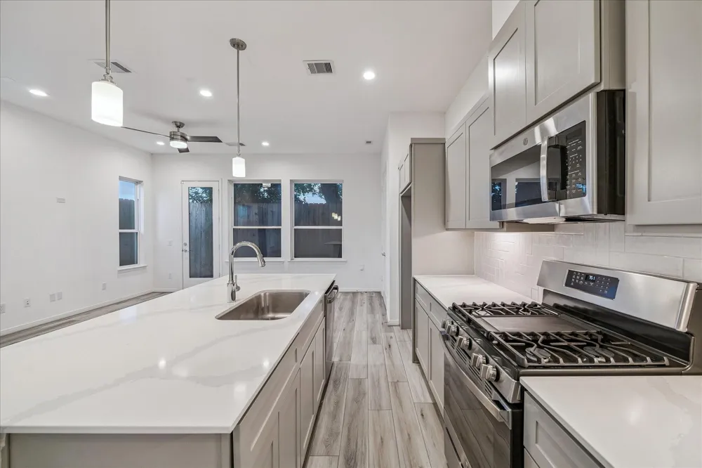 1524 Ojeman Road #D Houston, TX 77055