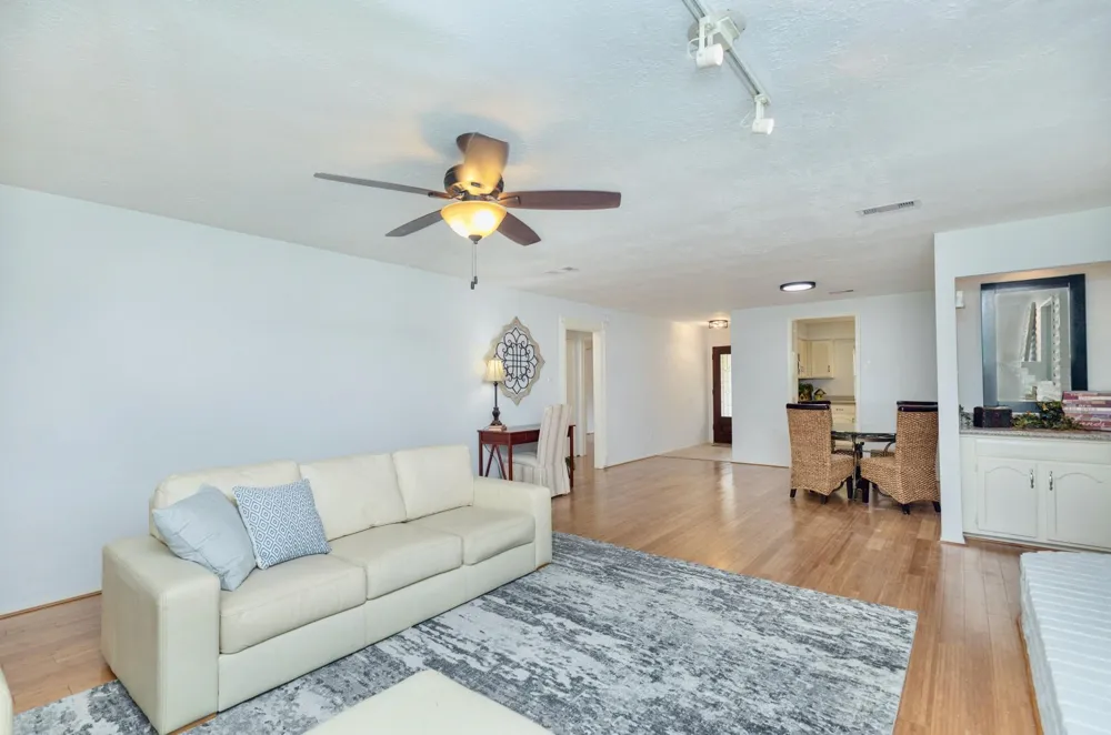 2711 Quail Valley East Drive Missouri City, TX 77489