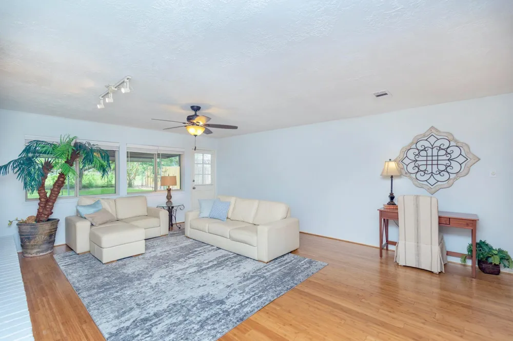 2711 Quail Valley East Drive Missouri City, TX 77489