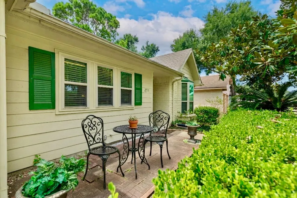 2711 Quail Valley East Drive Missouri City, TX 77489