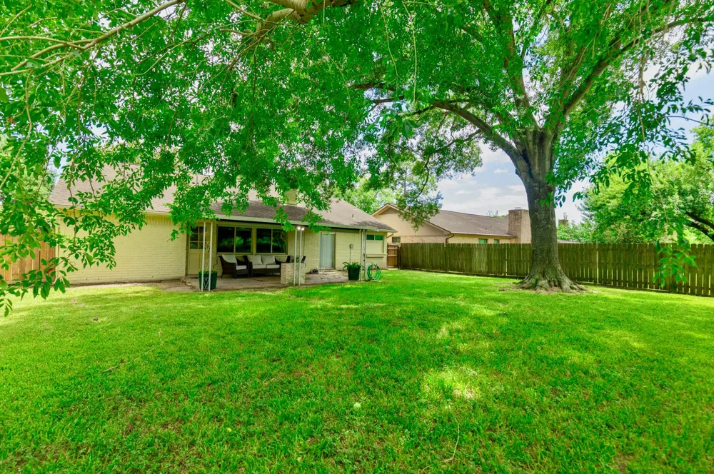 2711 Quail Valley East Drive Missouri City, TX 77489