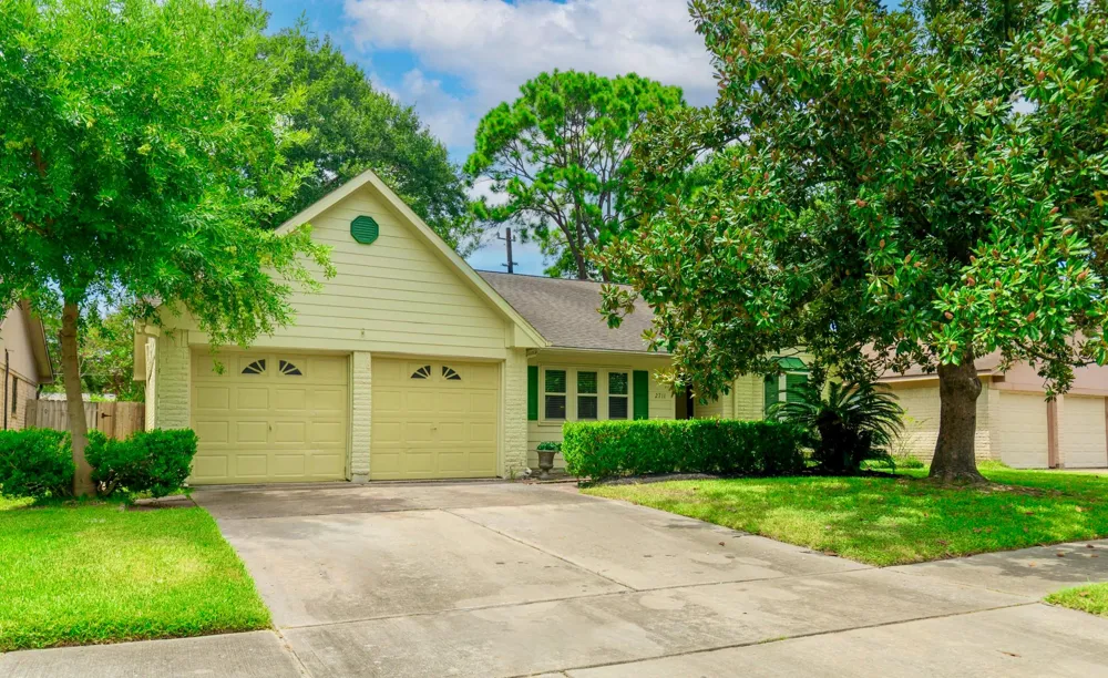 2711 Quail Valley East Drive Missouri City, TX 77489