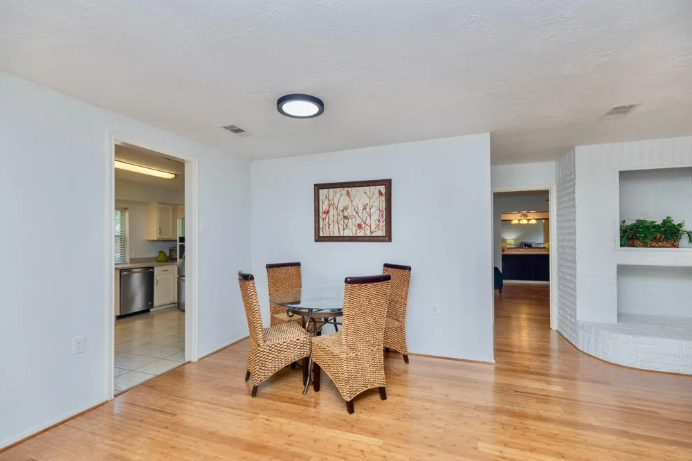 2711 Quail Valley East Drive Missouri City, TX 77489