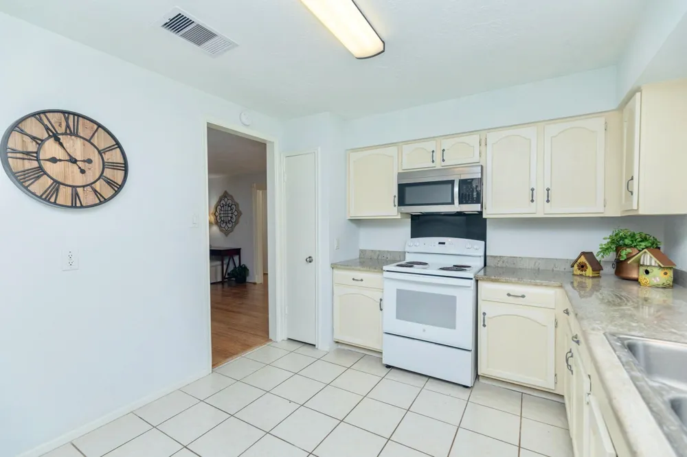 2711 Quail Valley East Drive Missouri City, TX 77489