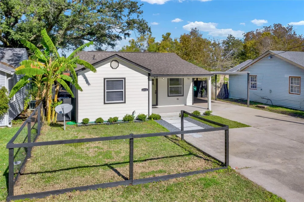 3204 Hoover Street La Marque, TX 77568
