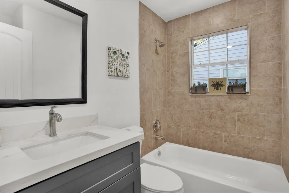 3204 Hoover Street La Marque, TX 77568