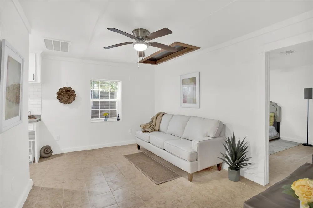 3204 Hoover Street La Marque, TX 77568
