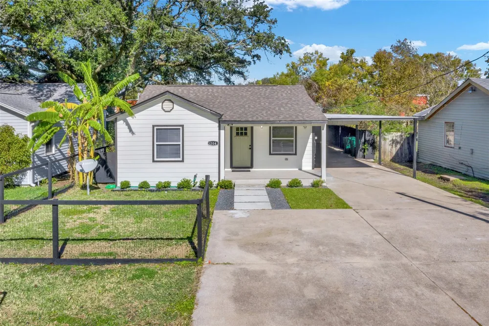 3204 Hoover Street La Marque, TX 77568