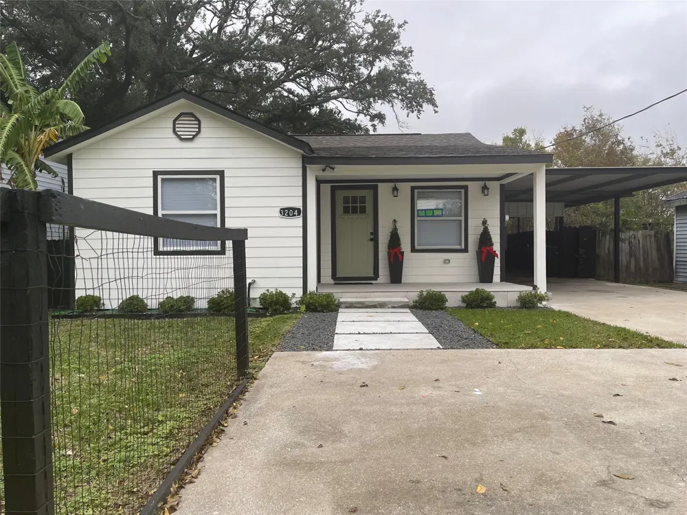 3204 Hoover Street La Marque, TX 77568