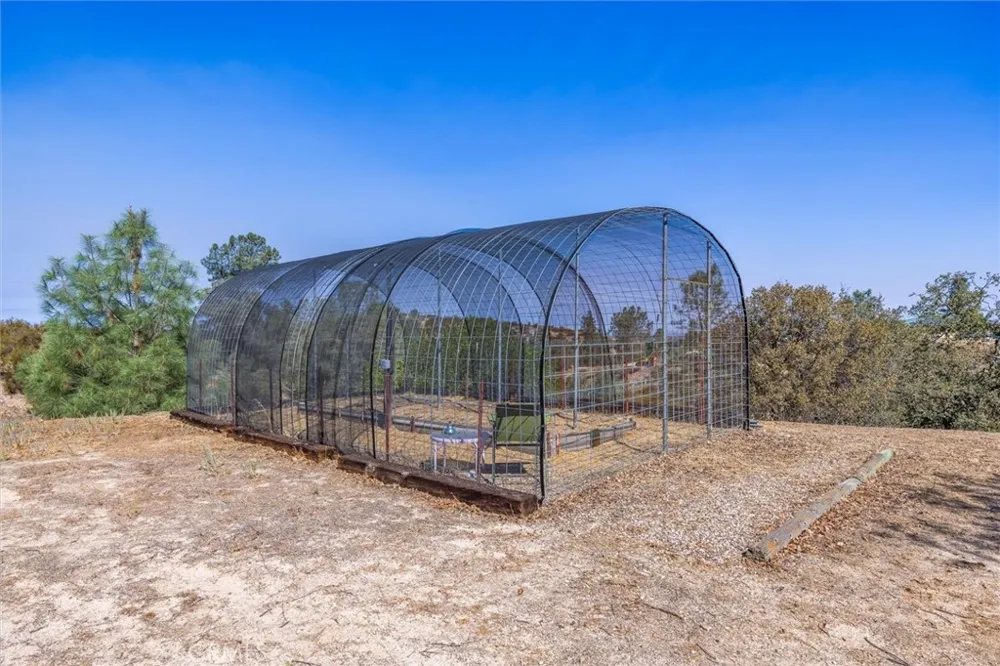 3395 Parkhill Road Santa Margarita, CA 93453