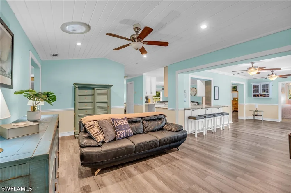 Golden Oaks Lane Naples, FL 34119