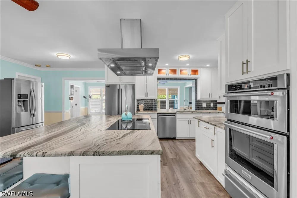 Golden Oaks Lane Naples, FL 34119