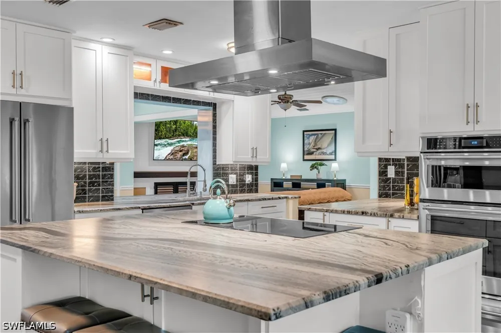 Golden Oaks Lane Naples, FL 34119