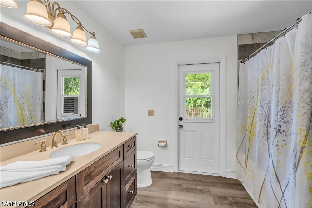 Golden Oaks Lane Naples, FL 34119