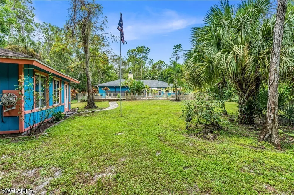 Golden Oaks Lane Naples, FL 34119