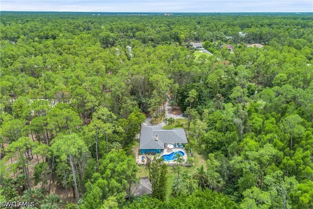 Golden Oaks Lane Naples, FL 34119