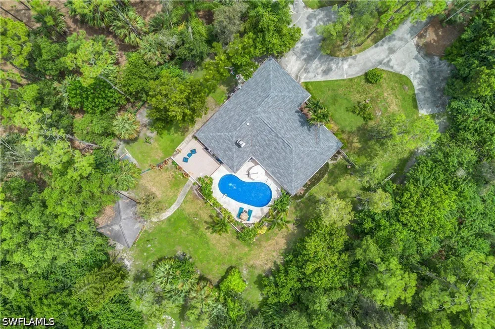 Golden Oaks Lane Naples, FL 34119