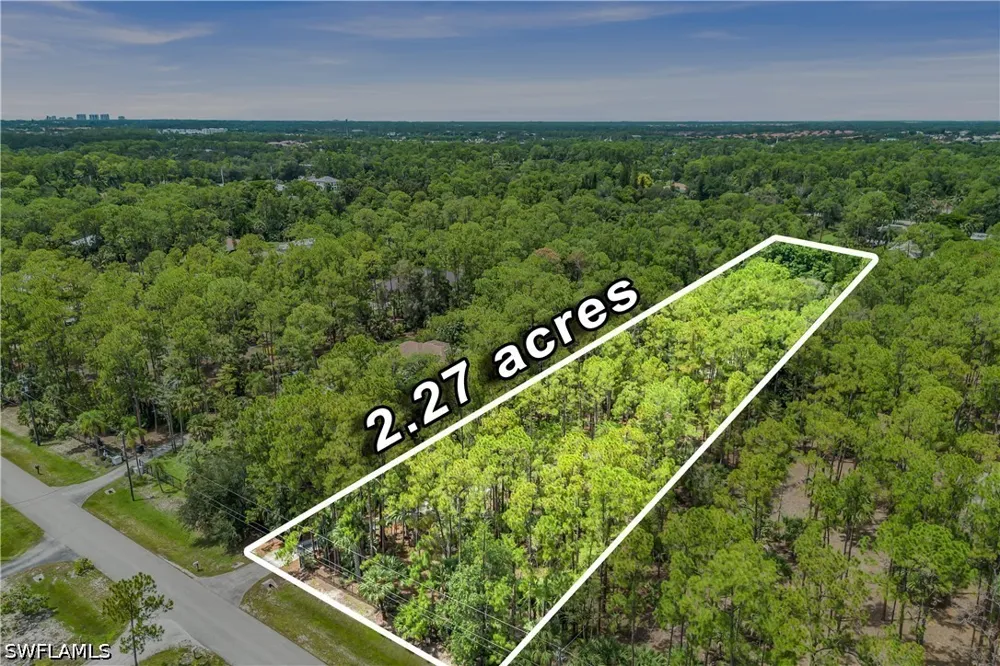 Golden Oaks Lane Naples, FL 34119