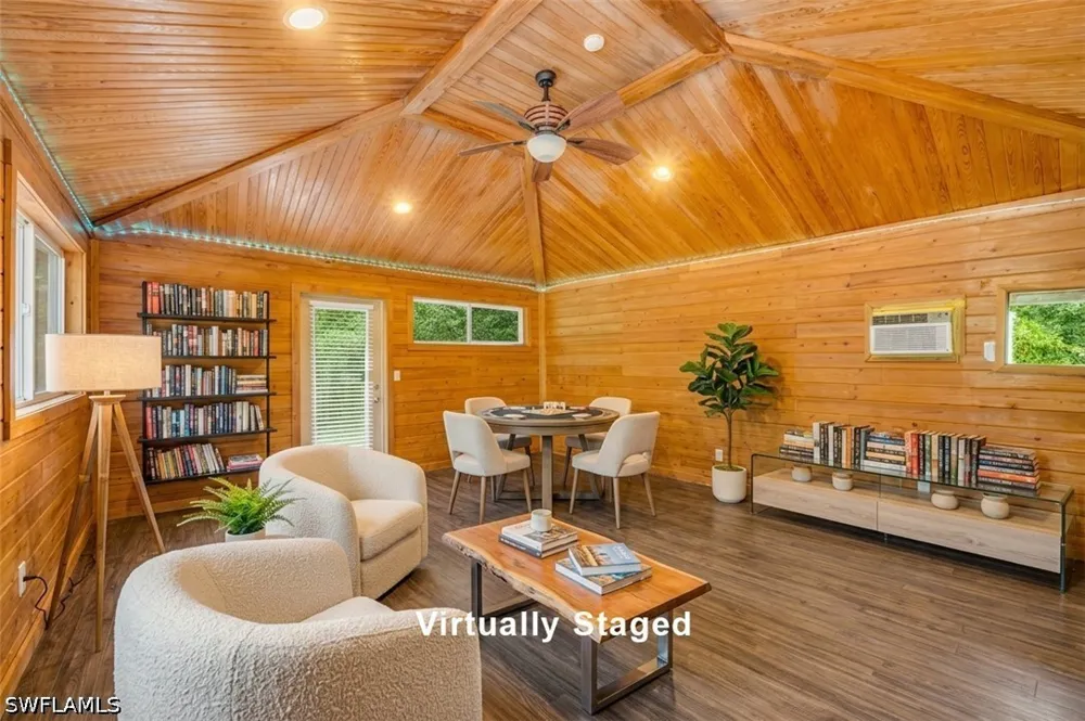 Golden Oaks Lane Naples, FL 34119