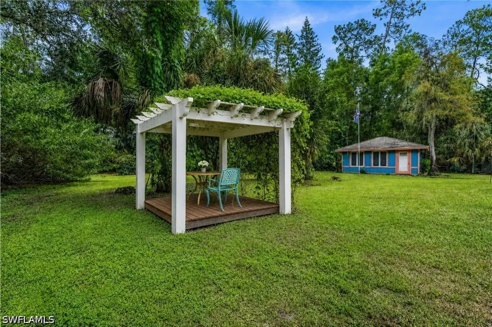Golden Oaks Lane Naples, FL 34119