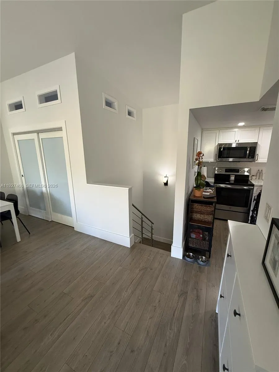 9001 SW 94th St #208 Miami, FL 33176