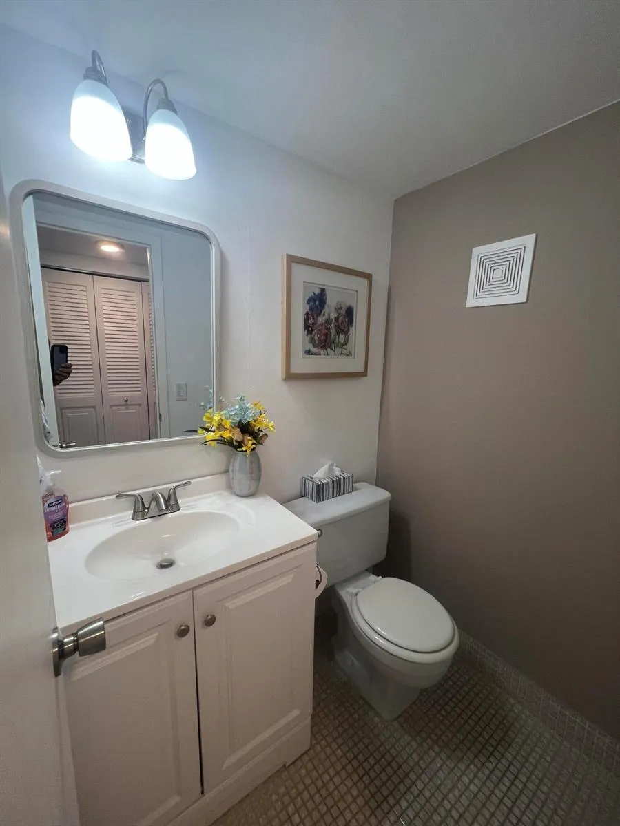 79 Dorset B Boca Raton, FL 33434