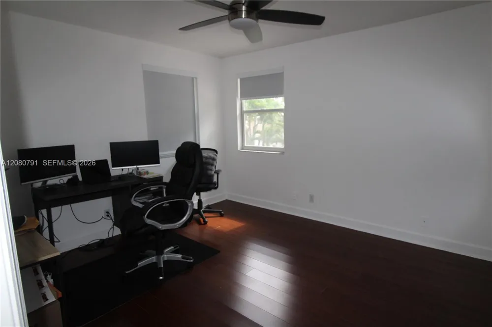 21340 SW 94th Ave Cutler Bay, FL 33189