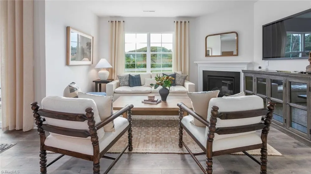 2704 Luxborough Lane Mebane, NC 27302