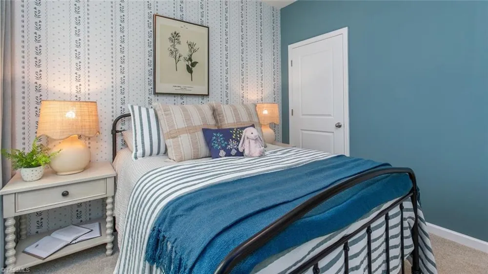2704 Luxborough Lane Mebane, NC 27302