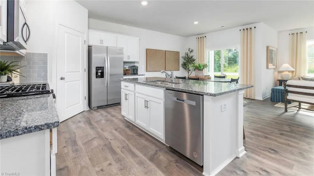 2704 Luxborough Lane Mebane, NC 27302