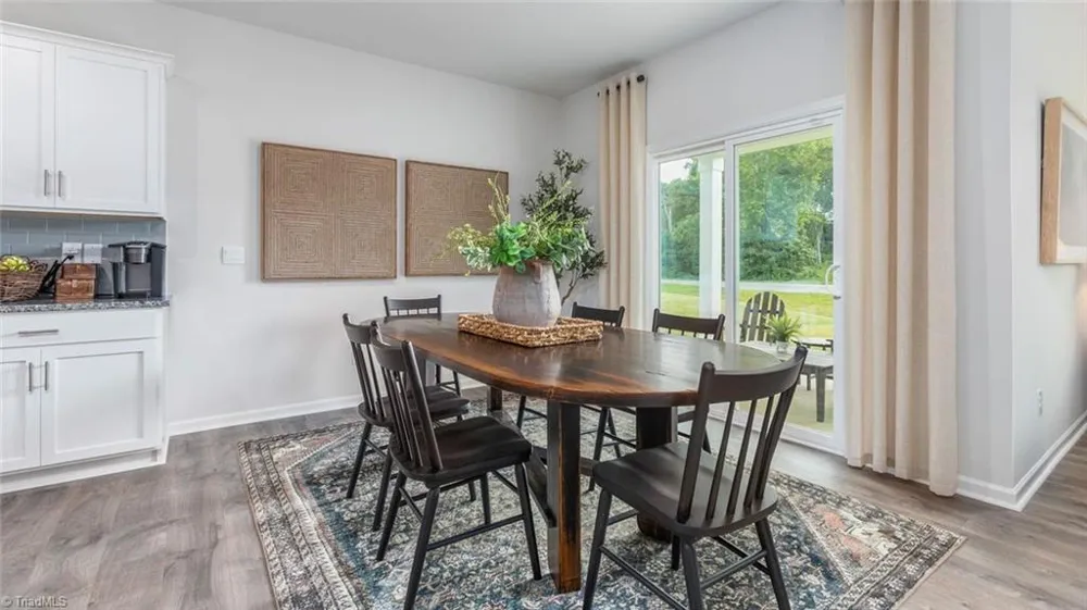 2704 Luxborough Lane Mebane, NC 27302