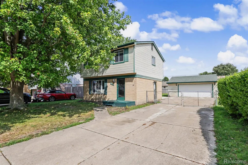 13531 Marvin Street Taylor City, MI 48180