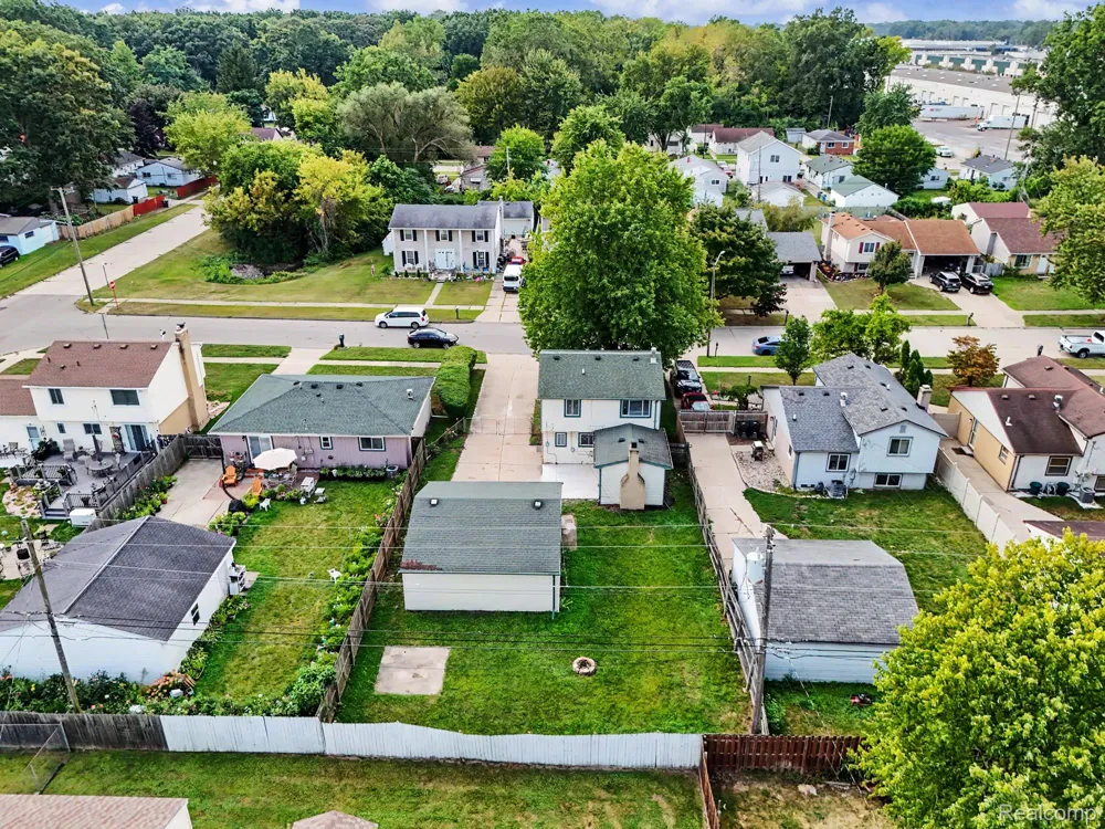 13531 Marvin Street Taylor City, MI 48180
