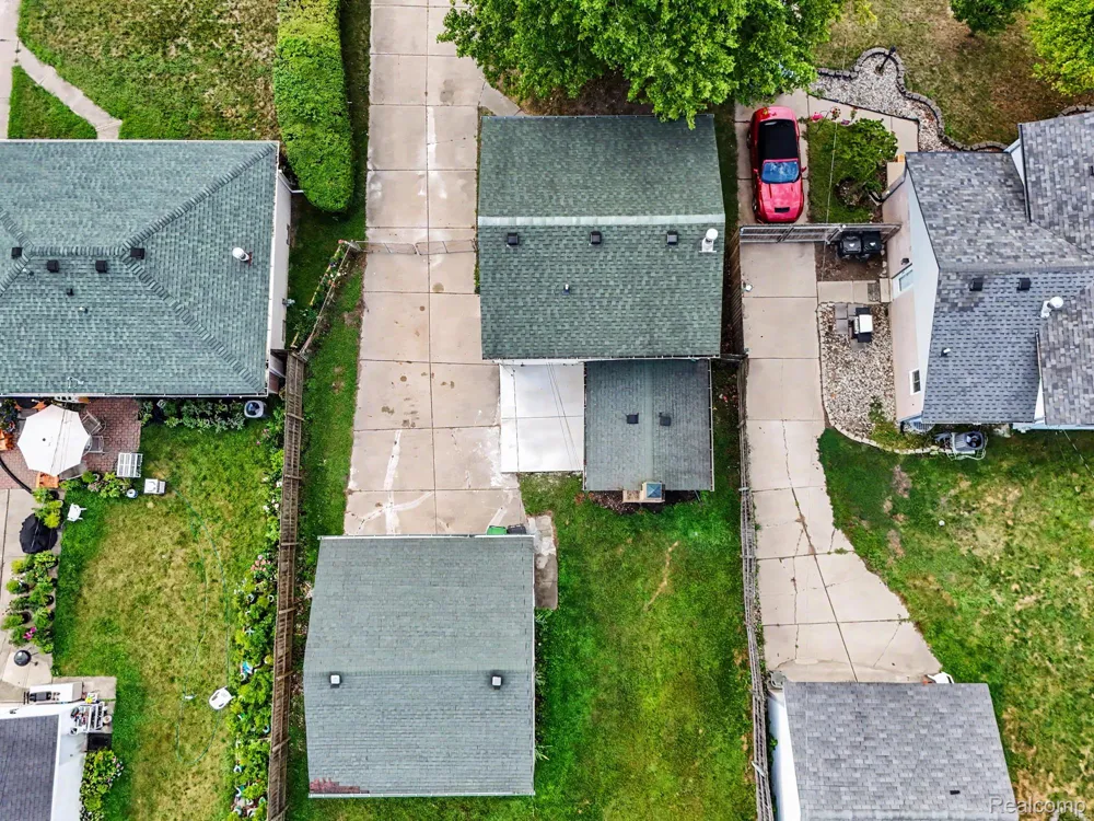13531 Marvin Street Taylor City, MI 48180