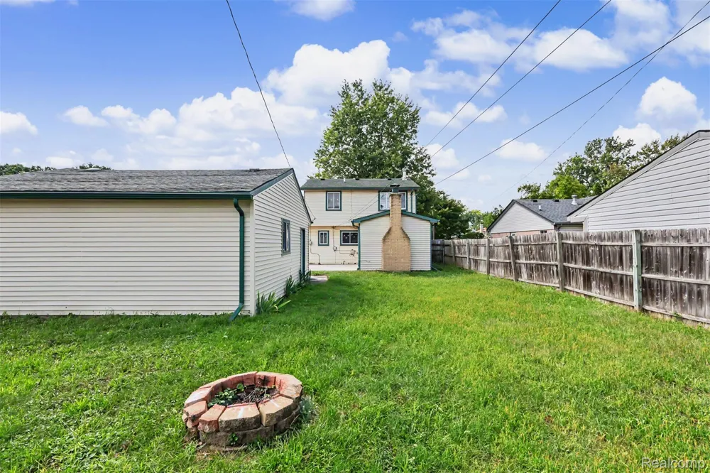 13531 Marvin Street Taylor City, MI 48180
