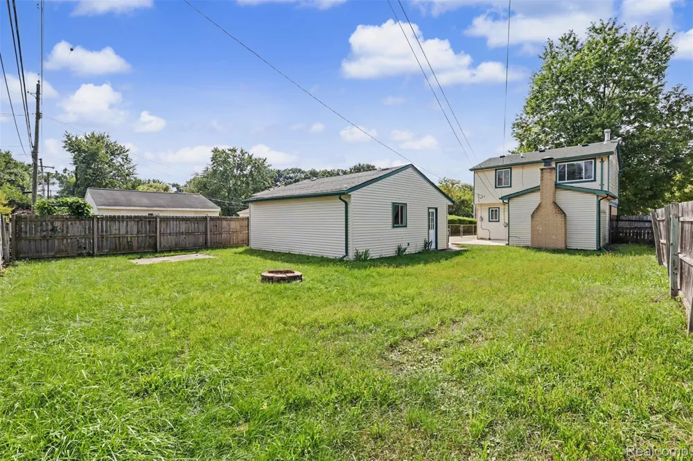 13531 Marvin Street Taylor City, MI 48180
