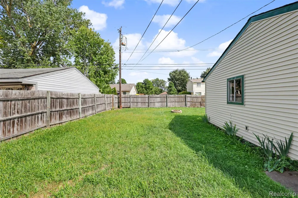 13531 Marvin Street Taylor City, MI 48180