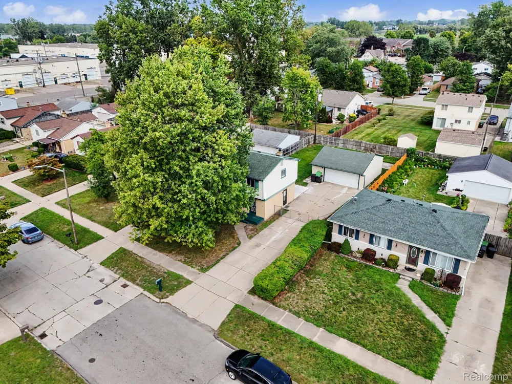 13531 Marvin Street Taylor City, MI 48180