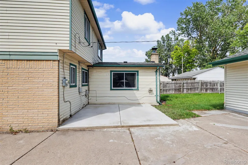 13531 Marvin Street Taylor City, MI 48180