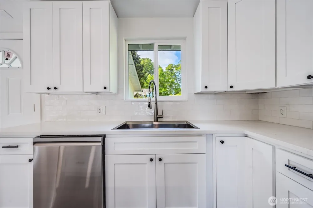 29217 Sandridge Road Ocean Park, WA 98640