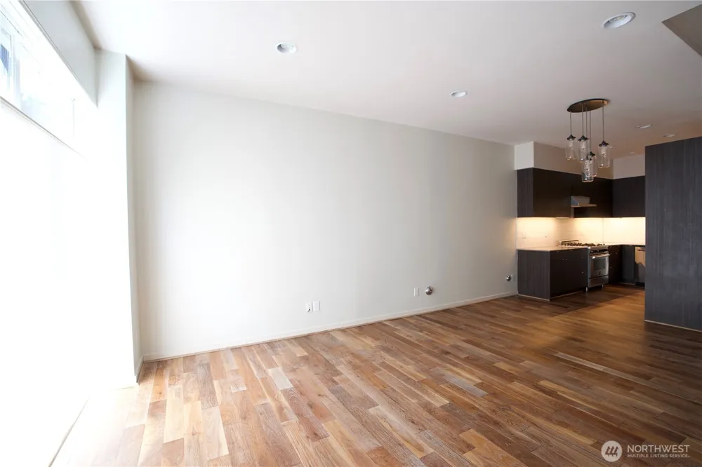 4255 SW Charleston Street Seattle, WA 98116