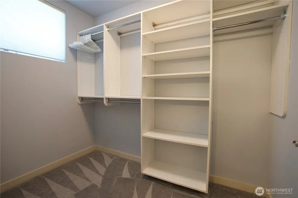 4255 SW Charleston Street Seattle, WA 98116