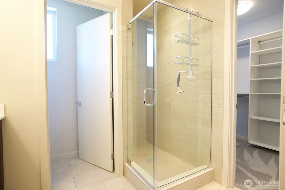 4255 SW Charleston Street Seattle, WA 98116