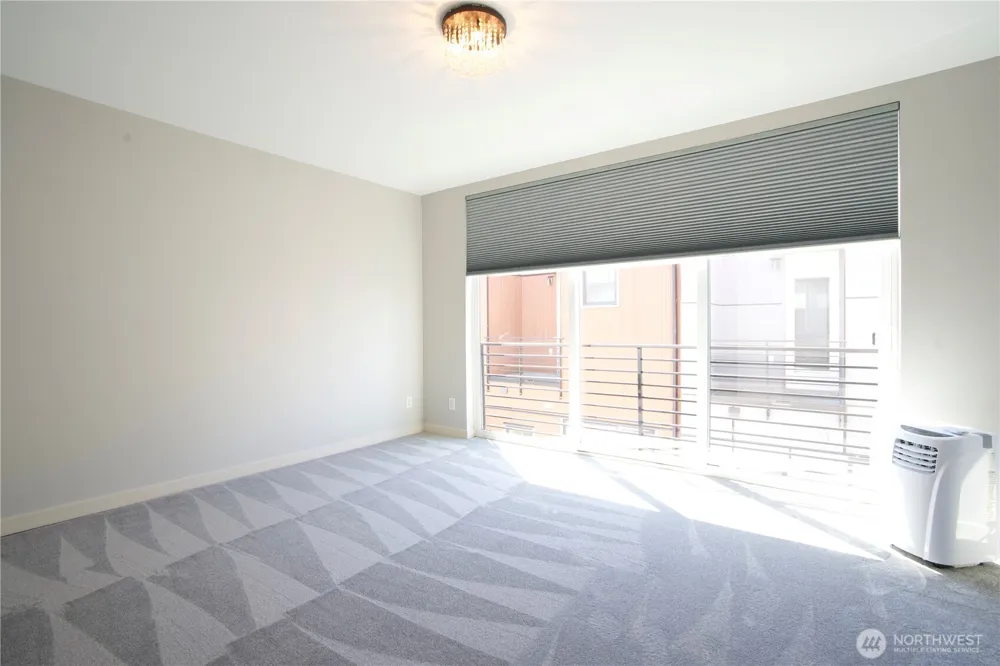 4255 SW Charleston Street Seattle, WA 98116