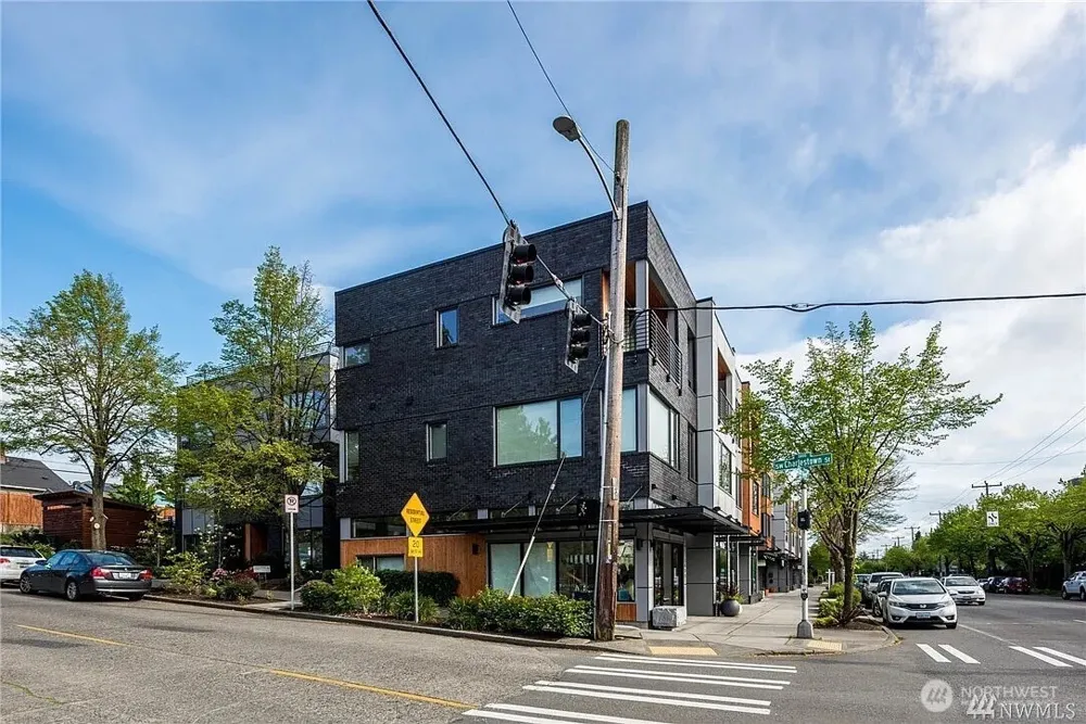 4255 SW Charleston Street Seattle, WA 98116